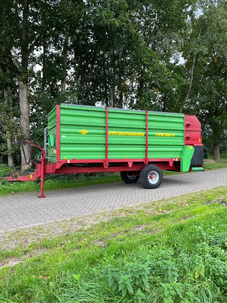 Gegevens:  Bouwjaar 2011 Type FVW 160 H Enkelasser Hydraulische bediening Toegestaan totaalgewicht 8.000 kg Nette en verzorgde staat  Voor meer informatie of bezichtiging graag contact opnemen.